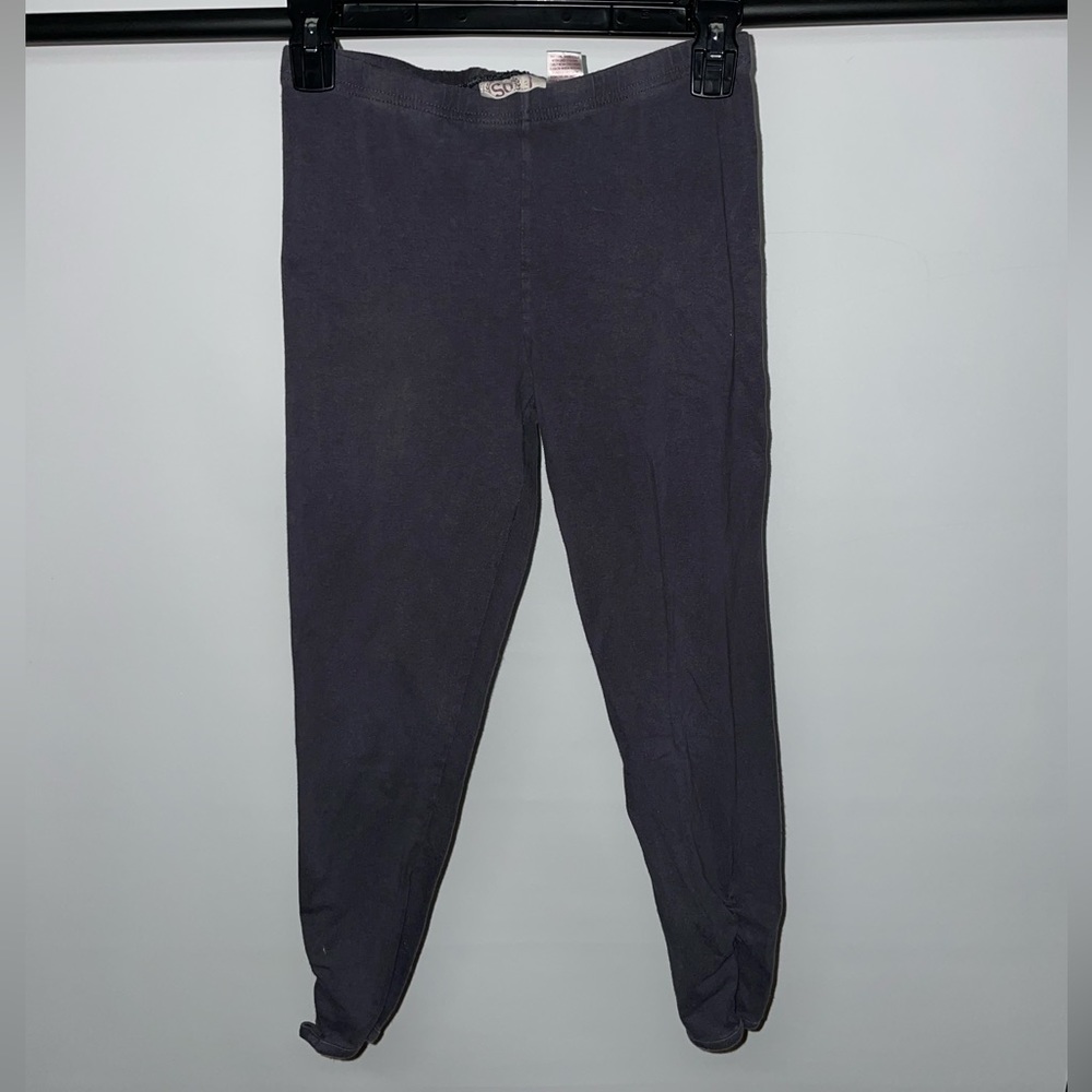 SO Brand Gray Capris Leggings